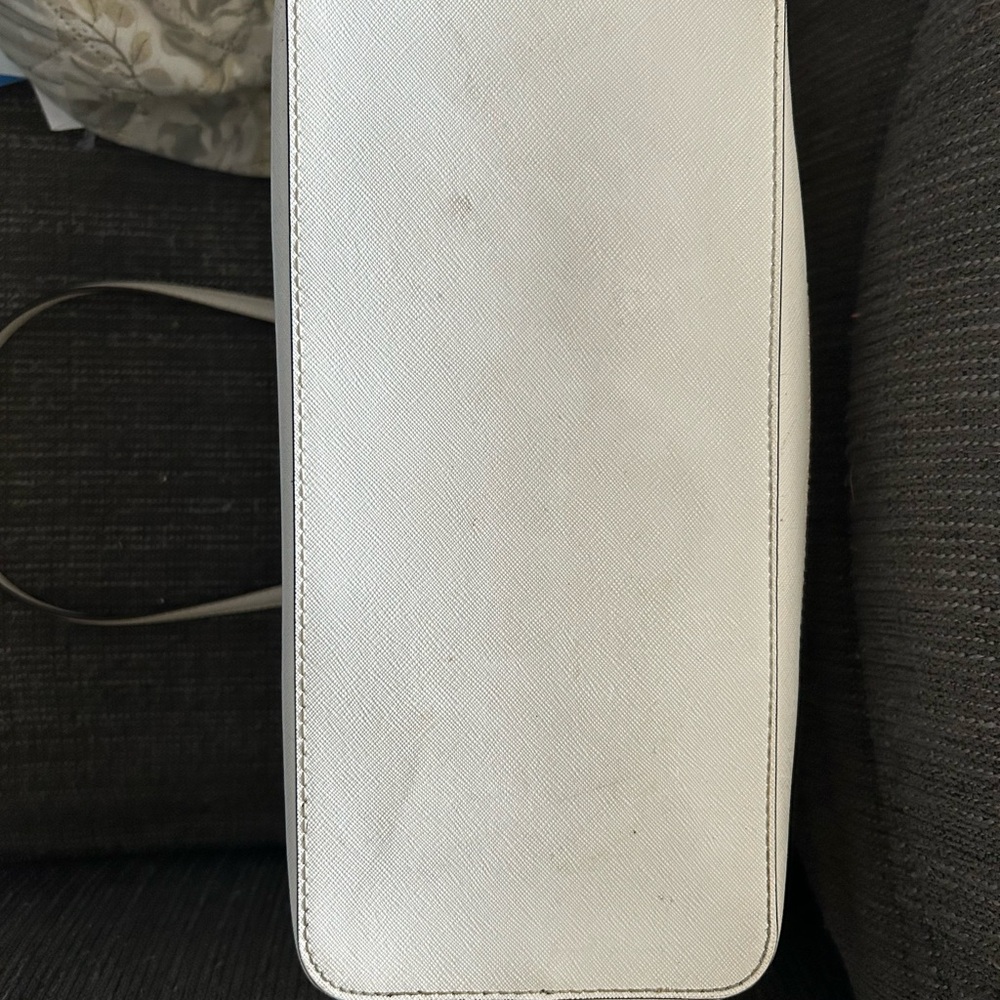 Michael Kors White Tote Bag-NEVER BEEN USED! - Picture 7 of 7